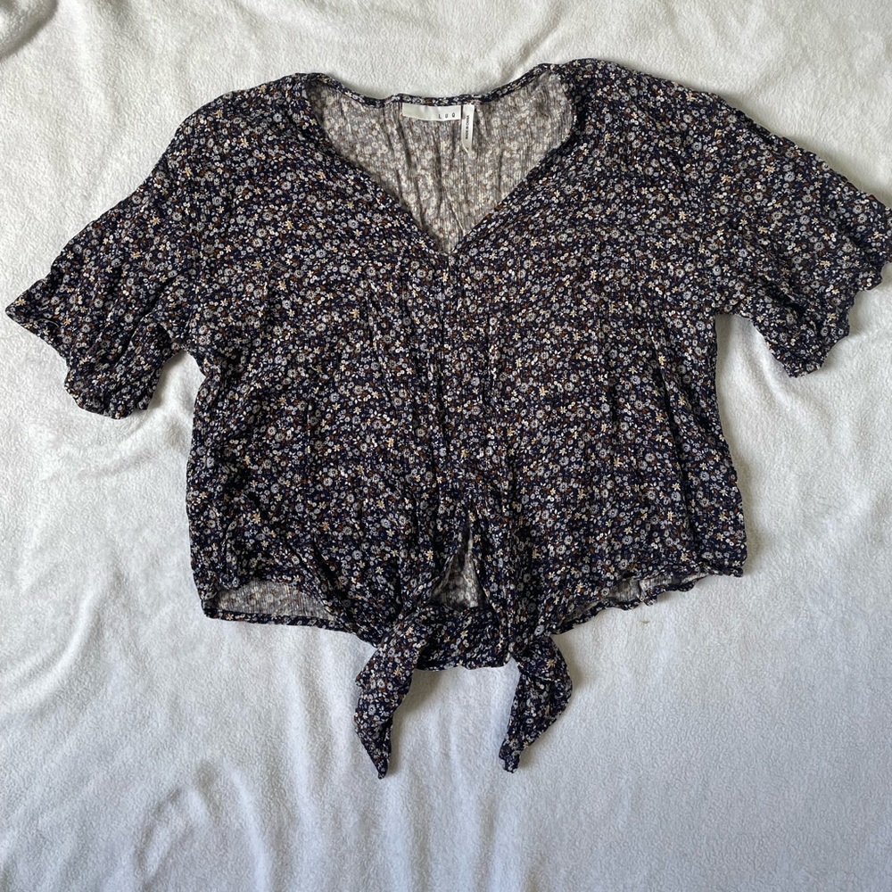 🌸Luq Floral Tie Blouse